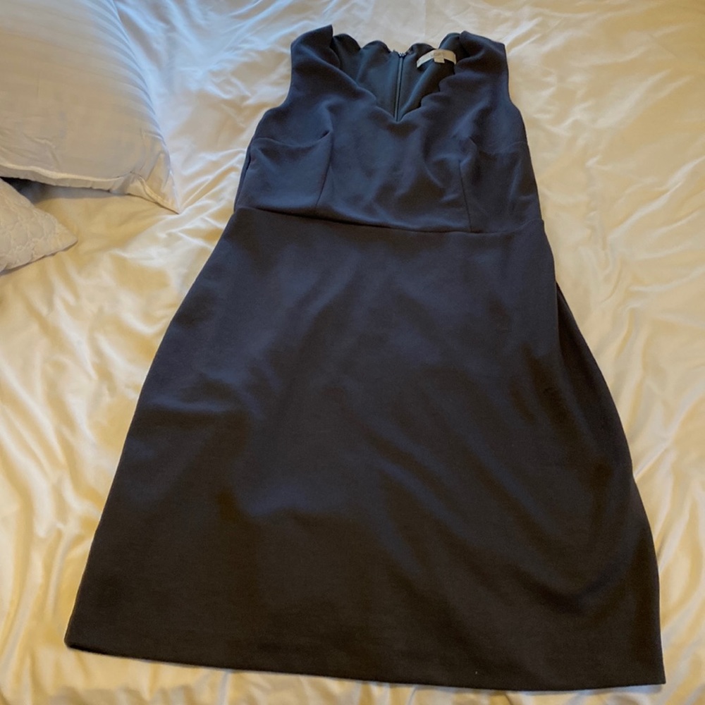 Scalloped neck gray stretchy soft dress